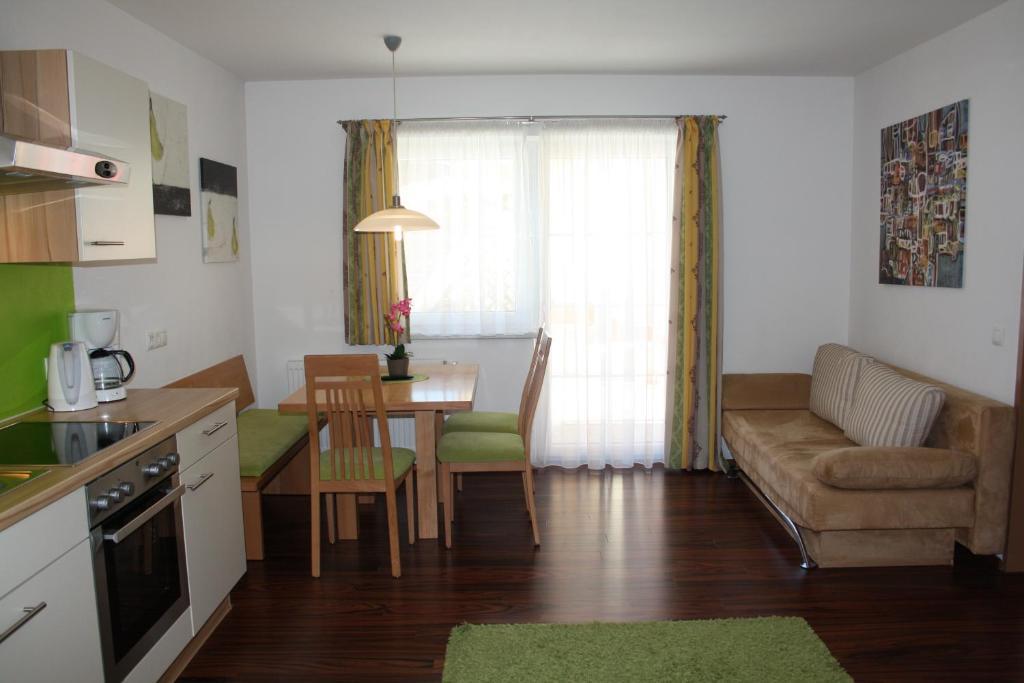 Alpenjuwel Appartements Flachau Habitación foto